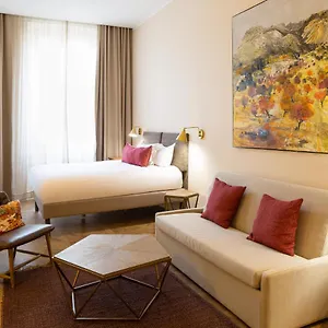 https://appartements-maison-montgrand-vieux-port.fr-provencehotel.com